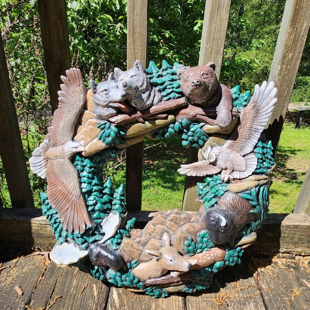 Vintage Handcrafted 1994 Scioto Wildlife Ceramic Wreath With Bear Wolves Deer &
